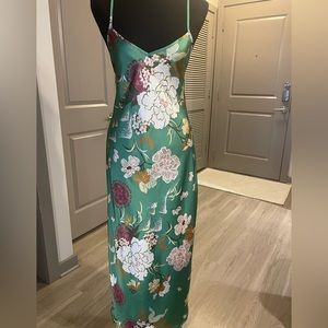Floral maxi midi dress perfect for summer